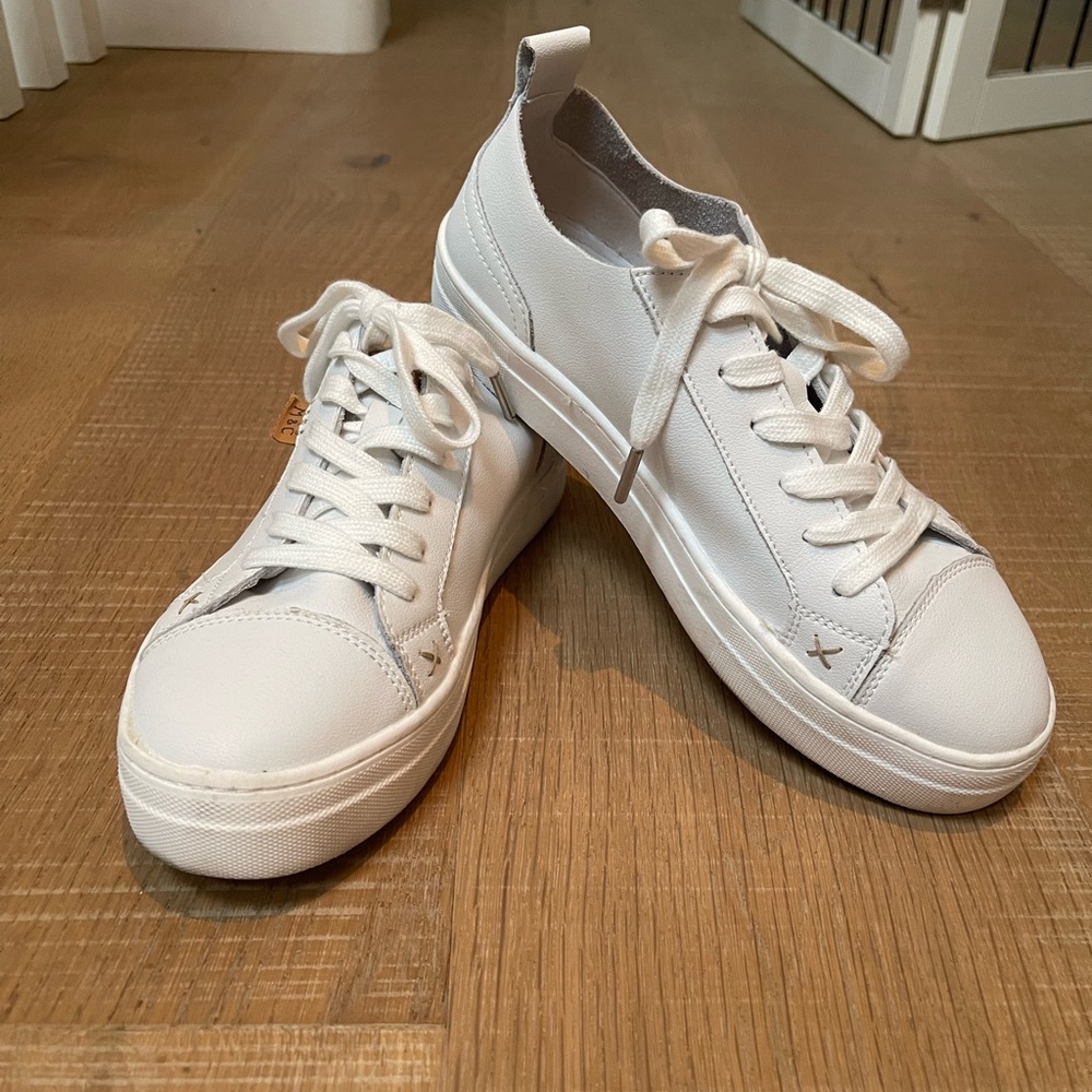 Musse and Cloud Masy sneaker